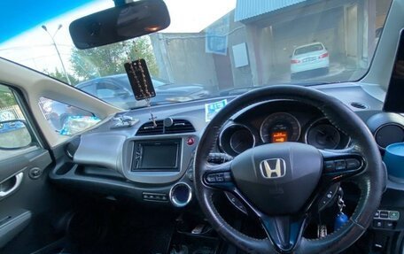 Honda Fit III, 2012 год, 950 000 рублей, 6 фотография