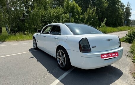 Chrysler 300C II, 2005 год, 870 000 рублей, 9 фотография