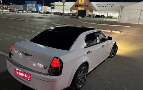 Chrysler 300C II, 2005 год, 870 000 рублей, 2 фотография