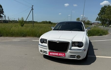 Chrysler 300C II, 2005 год, 870 000 рублей, 7 фотография