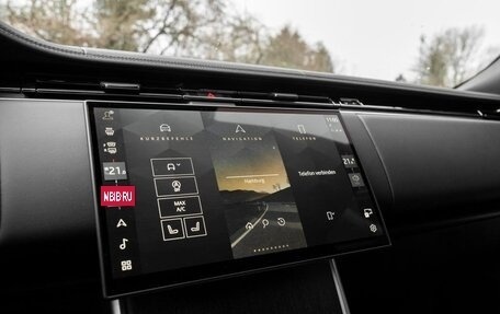 Land Rover Range Rover IV рестайлинг, 2022 год, 18 750 000 рублей, 19 фотография