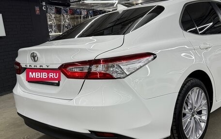 Toyota Camry, 2018 год, 2 150 000 рублей, 8 фотография