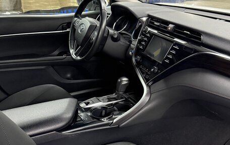 Toyota Camry, 2018 год, 2 150 000 рублей, 22 фотография