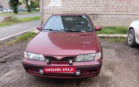 Nissan Almera, 1998 год, 250 000 рублей, 2 фотография