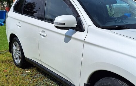 Mitsubishi Outlander III рестайлинг 3, 2013 год, 1 350 000 рублей, 11 фотография