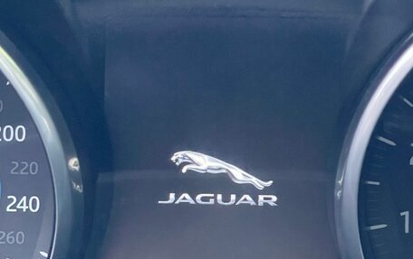 Jaguar XE I рестайлинг, 2017 год, 2 400 000 рублей, 8 фотография