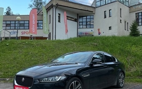 Jaguar XE I рестайлинг, 2017 год, 2 400 000 рублей, 2 фотография