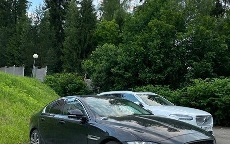 Jaguar XE I рестайлинг, 2017 год, 2 400 000 рублей, 3 фотография