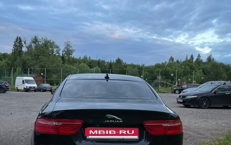 Jaguar XE I рестайлинг, 2017 год, 2 400 000 рублей, 4 фотография