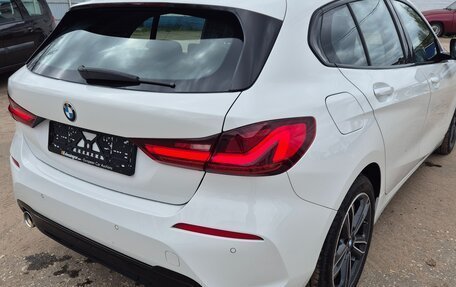 BMW 1 серия, 2020 год, 1 920 000 рублей, 5 фотография