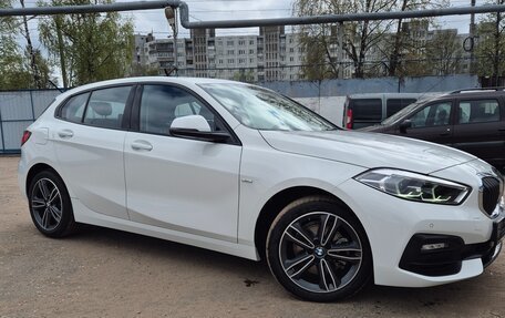 BMW 1 серия, 2020 год, 1 920 000 рублей, 3 фотография