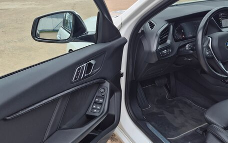 BMW 1 серия, 2020 год, 1 920 000 рублей, 11 фотография