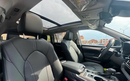 Toyota Highlander, 2025 год, 5 900 000 рублей, 32 фотография