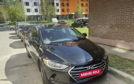 Hyundai Elantra VI рестайлинг, 2018 год, 980 000 рублей, 4 фотография