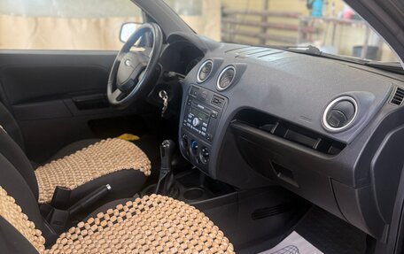 Ford Fusion I, 2006 год, 590 000 рублей, 7 фотография