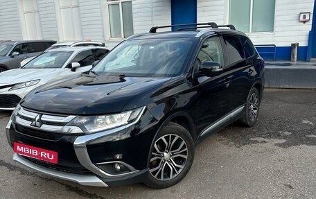 Mitsubishi Outlander III рестайлинг 3, 2017 год, 1 900 000 рублей, 2 фотография