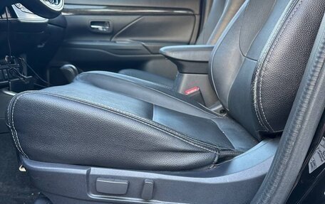 Mitsubishi Outlander III рестайлинг 3, 2017 год, 1 900 000 рублей, 16 фотография