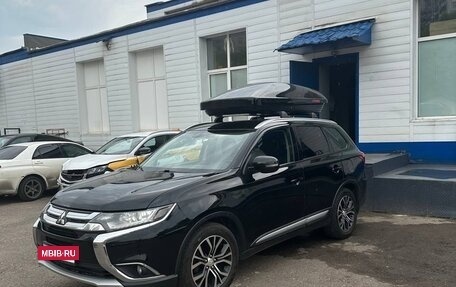 Mitsubishi Outlander III рестайлинг 3, 2017 год, 1 900 000 рублей, 23 фотография