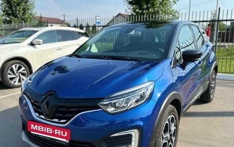 Renault Kaptur I рестайлинг, 2020 год, 1 870 000 рублей, 2 фотография
