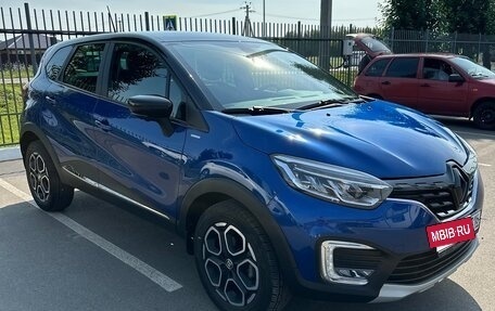 Renault Kaptur I рестайлинг, 2020 год, 1 870 000 рублей, 4 фотография