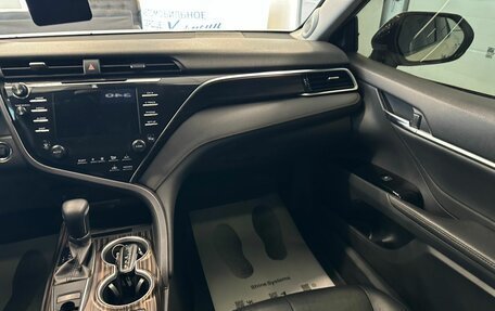 Toyota Camry, 2019 год, 3 099 999 рублей, 14 фотография