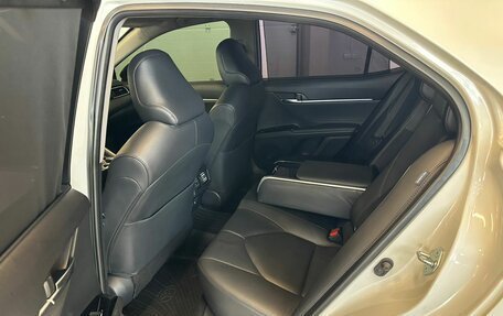 Toyota Camry, 2019 год, 3 099 999 рублей, 16 фотография