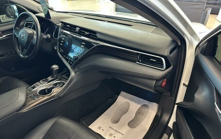 Toyota Camry, 2019 год, 3 099 999 рублей, 11 фотография