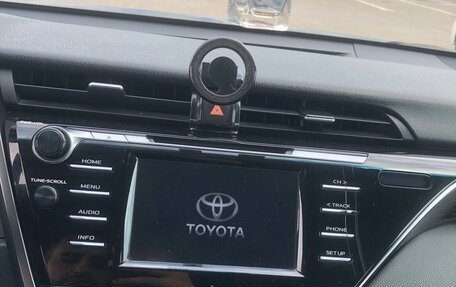 Toyota Camry, 2018 год, 2 150 000 рублей, 2 фотография