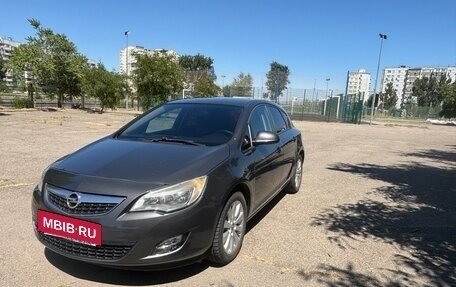Opel Astra J, 2012 год, 1 150 000 рублей, 17 фотография