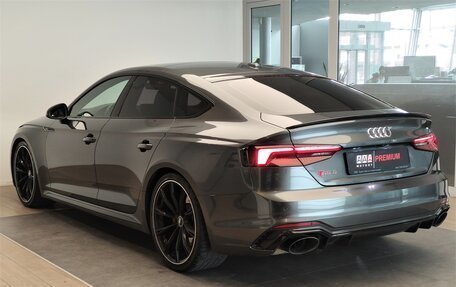 Audi RS 5, 2019 год, 5 990 000 рублей, 6 фотография