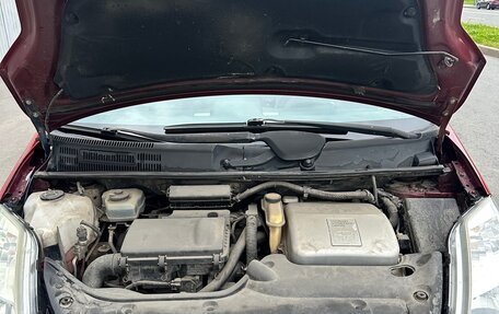 Toyota Prius, 2009 год, 675 000 рублей, 9 фотография