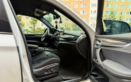 BMW X5, 2017 год, 3 650 000 рублей, 3 фотография
