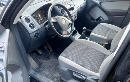 Volkswagen Tiguan I, 2010 год, 530 000 рублей, 2 фотография