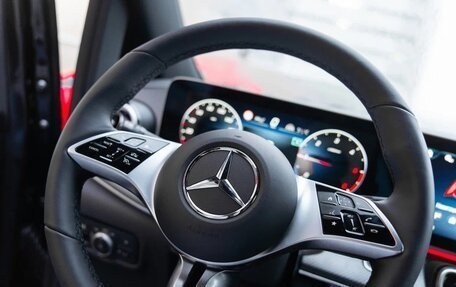 Mercedes-Benz V-Класс, 2024 год, 13 950 000 рублей, 9 фотография