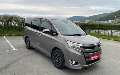 Toyota Noah III, 2019 год, 2 850 000 рублей, 1 фотография