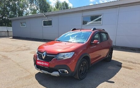 Renault Sandero II рестайлинг, 2019 год, 949 000 рублей, 1 фотография