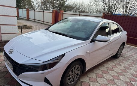 Hyundai Elantra, 2021 год, 1 700 000 рублей, 2 фотография