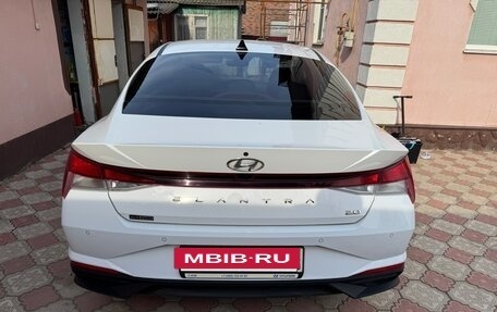 Hyundai Elantra, 2021 год, 1 700 000 рублей, 5 фотография