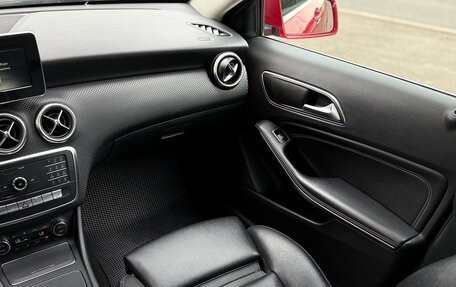 Mercedes-Benz A-Класс, 2017 год, 1 450 000 рублей, 25 фотография