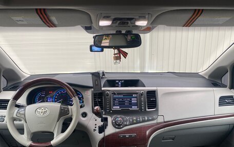 Toyota Sienna III, 2010 год, 2 470 000 рублей, 25 фотография