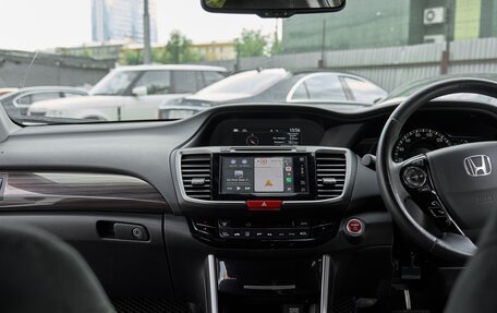 Honda Accord IX рестайлинг, 2016 год, 2 350 000 рублей, 17 фотография