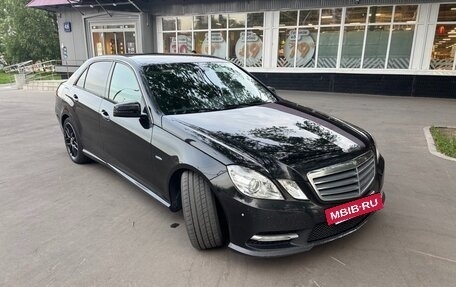 Mercedes-Benz E-Класс, 2011 год, 1 700 000 рублей, 2 фотография