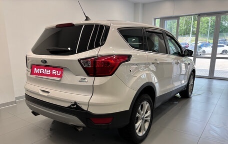 Ford Escape III, 2019 год, 1 650 000 рублей, 4 фотография