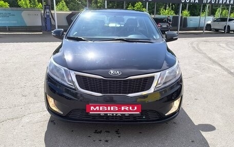 KIA Rio III рестайлинг, 2014 год, 1 075 000 рублей, 2 фотография