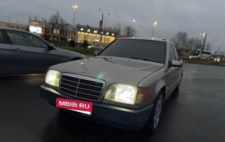 Mercedes-Benz E-Класс, 1994 год, 700 000 рублей, 7 фотография