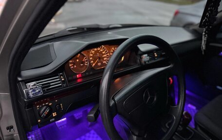 Mercedes-Benz E-Класс, 1994 год, 700 000 рублей, 12 фотография
