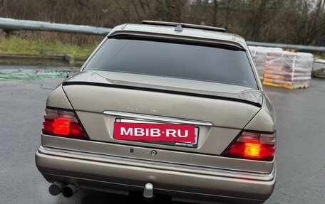 Mercedes-Benz E-Класс, 1994 год, 700 000 рублей, 16 фотография