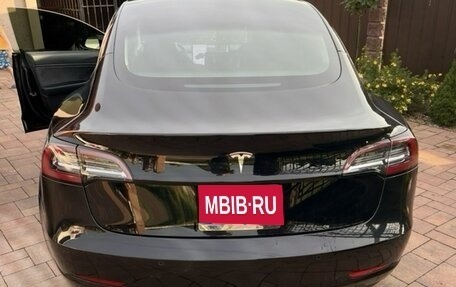 Tesla Model 3 I, 2018 год, 1 980 000 рублей, 1 фотография
