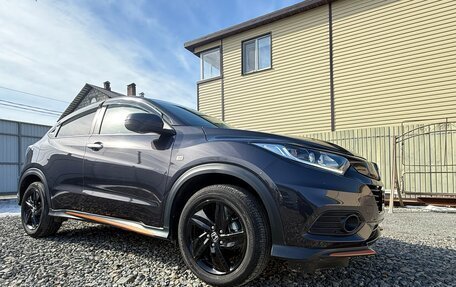 Honda Vezel, 2022 год, 2 165 000 рублей, 3 фотография