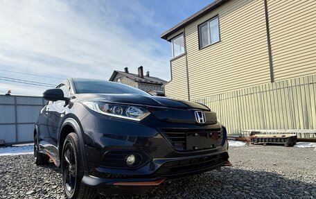 Honda Vezel, 2022 год, 2 165 000 рублей, 2 фотография